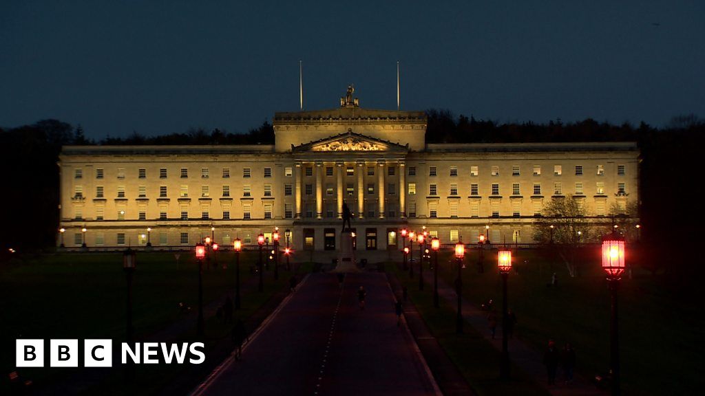 Stormont Stalemate: The Civil Servants Running Northern Ireland - BBC News