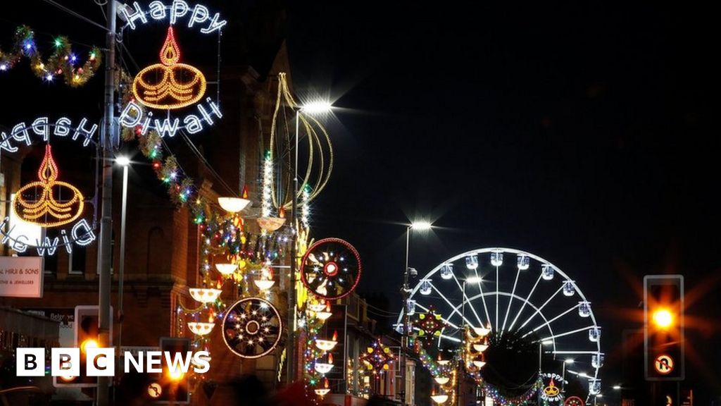 Thousands Attend Leicester Diwali Celebrations Bbc News