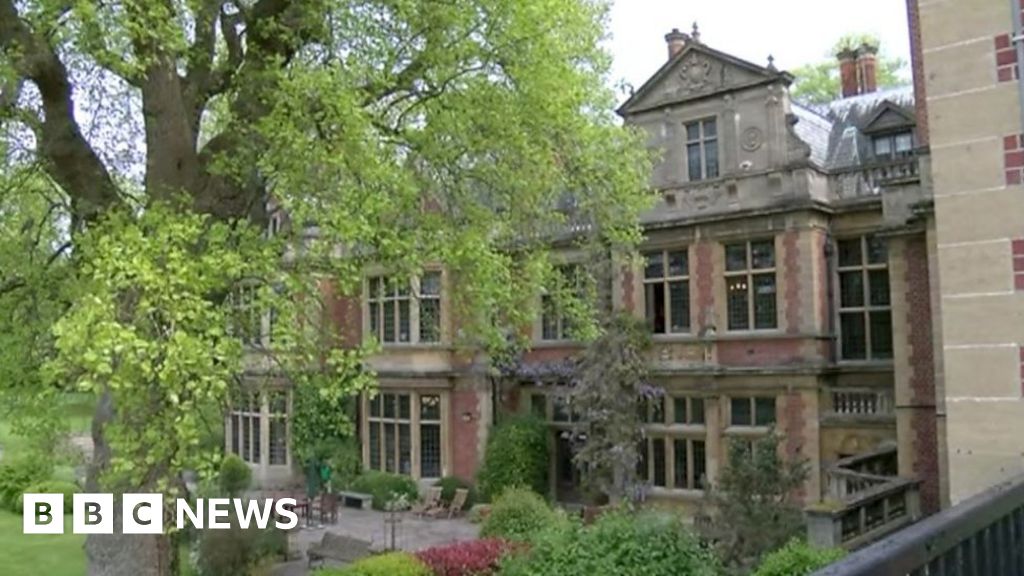 Sue Ryder to close 'unviable Nettlebed house hospice' - BBC News