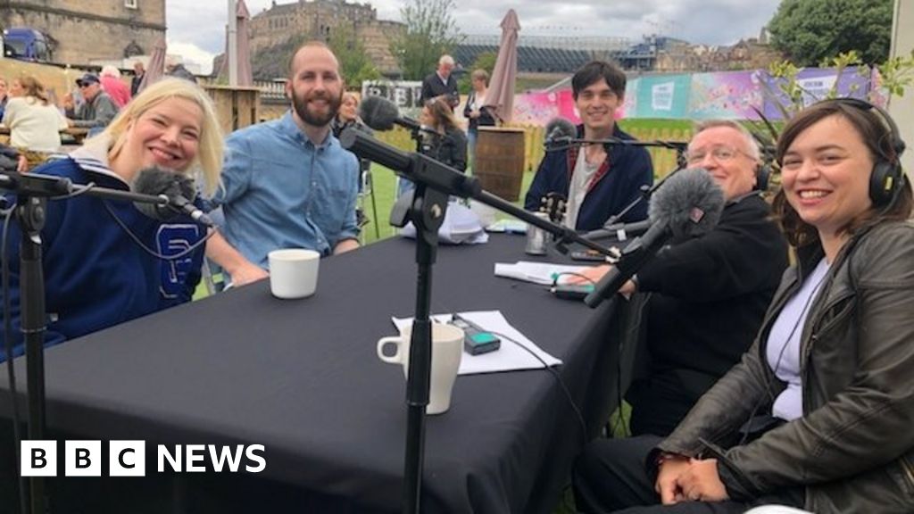 Joe Wells on the one time that eye contact was OK for him BBC News