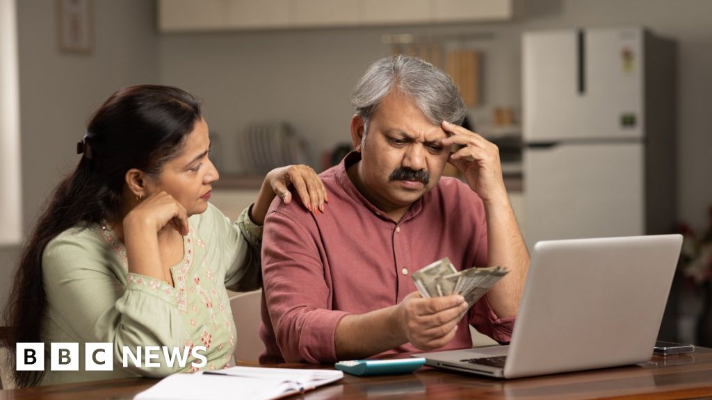 What's behind a dramatic fall in Indian families' savings?