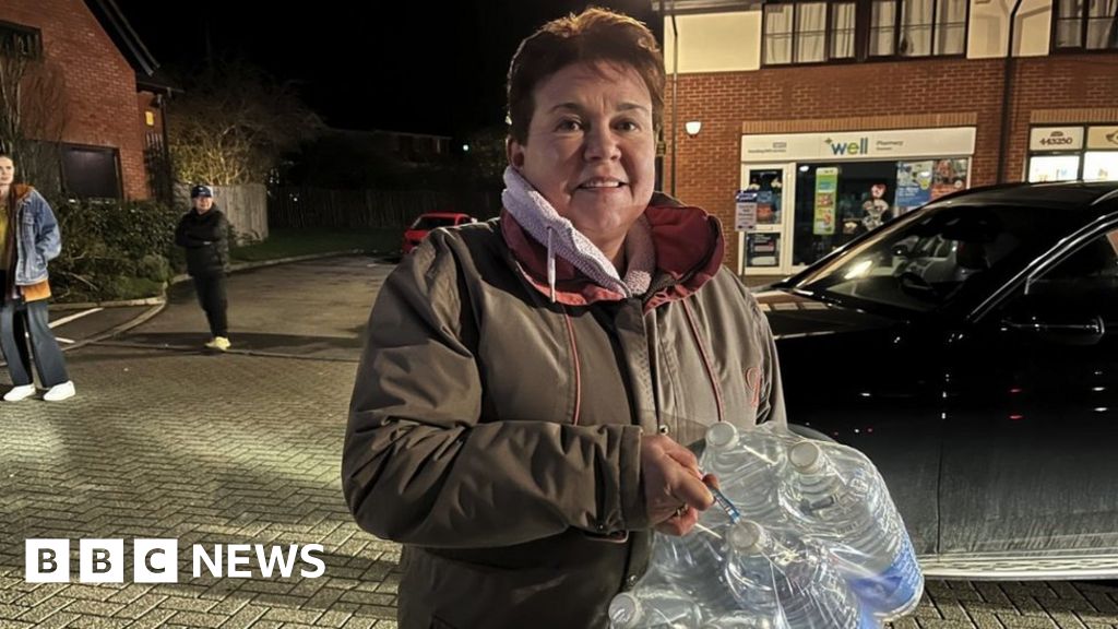 Chippenham residents left without water as main bursts 