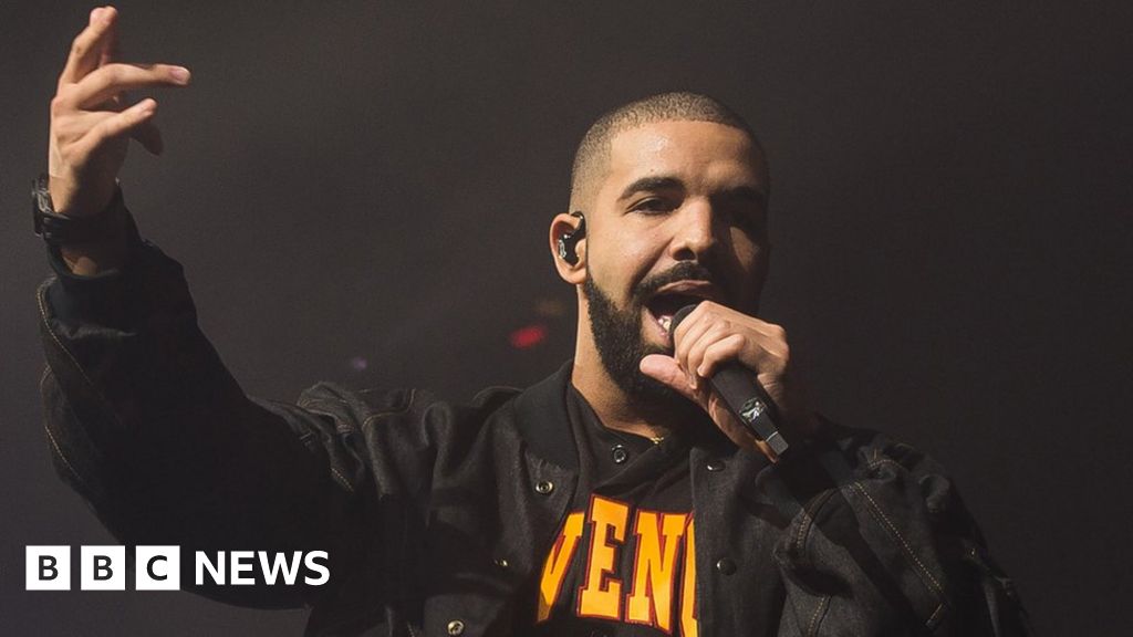 Drake Leads Bet Hip Hop Nominations With 14 Nods Ahead Of Septembers Ceremony Bbc News 