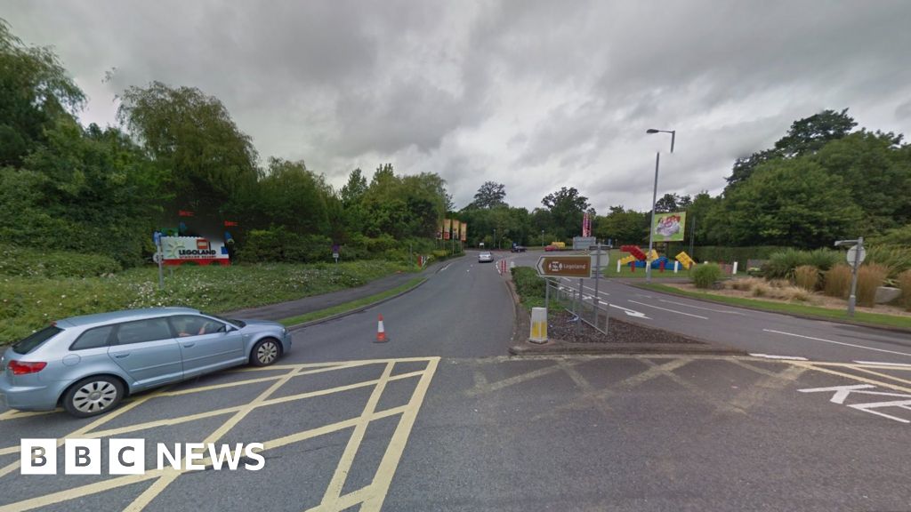 Windsor and Bracknell Forest councils in roadworks row BBC News