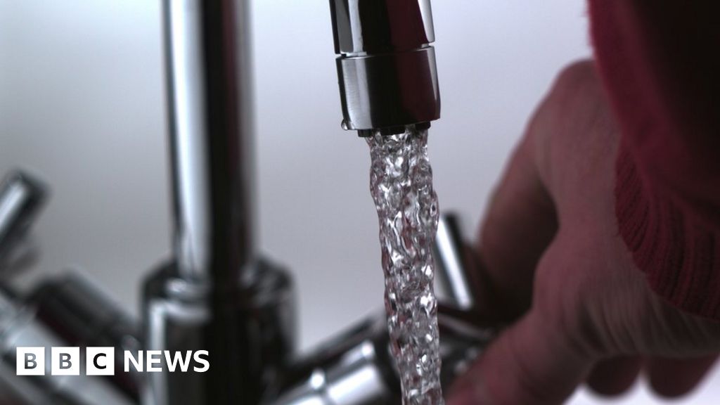 az-news-ai.blogspot.com - Brain-eating microbe: US city warned over water supply - BBC News