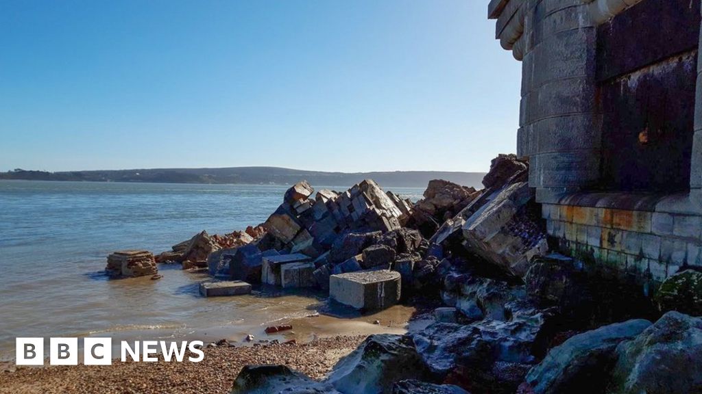 Storm prompted wall collapse at Henry VIII's Hurst Castle - BBC News