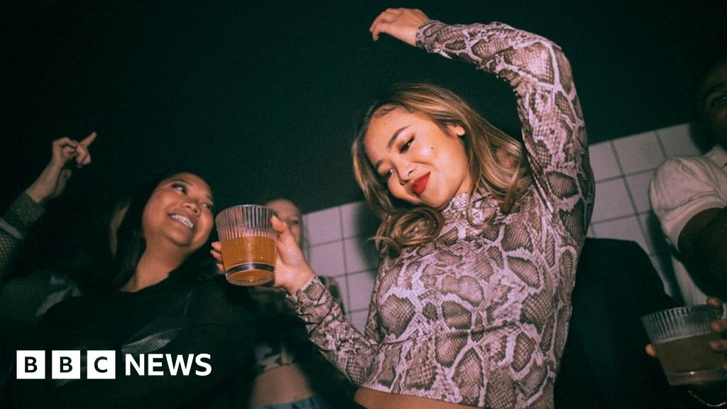Cash-strapped clubbers make their nights out count