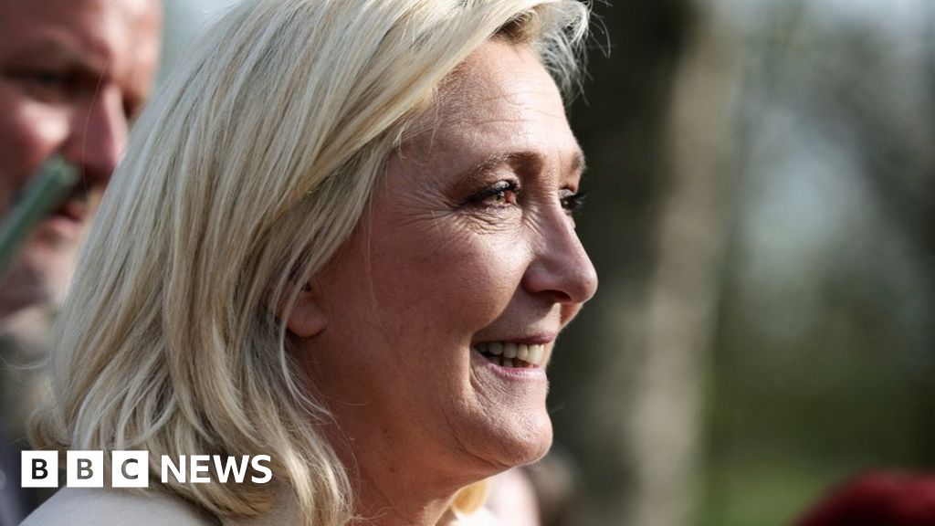 Marine Le Pen says she opposes sanctions on Russian gas