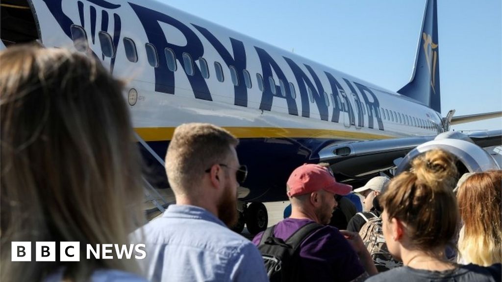 Ryanair rapped over low emissions claims