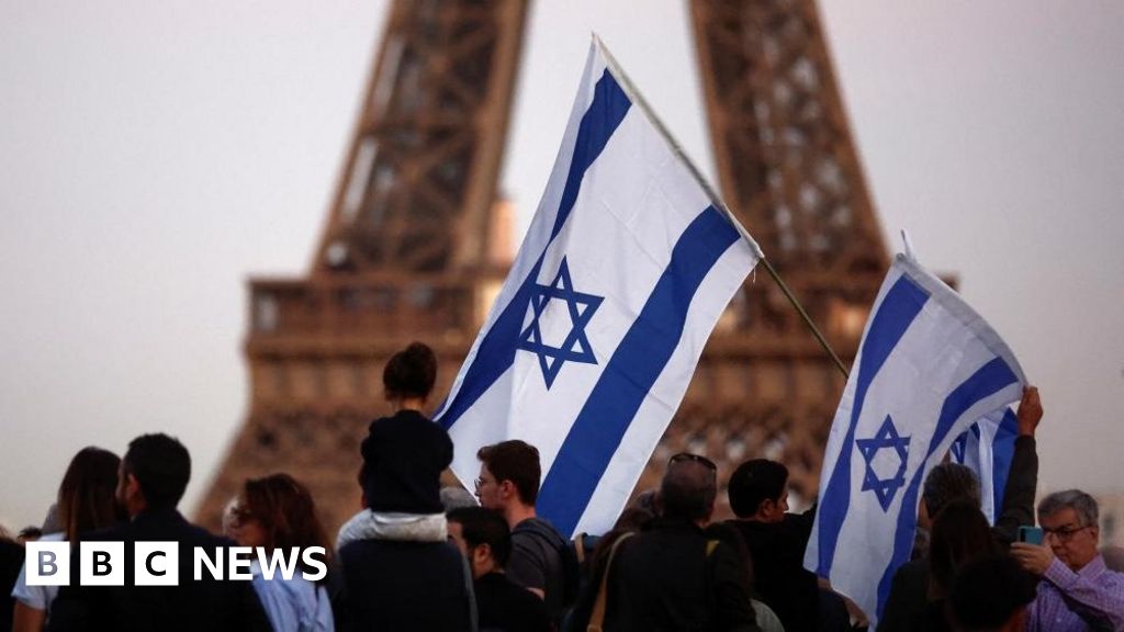 France bans all pro-Palestinian demonstrations