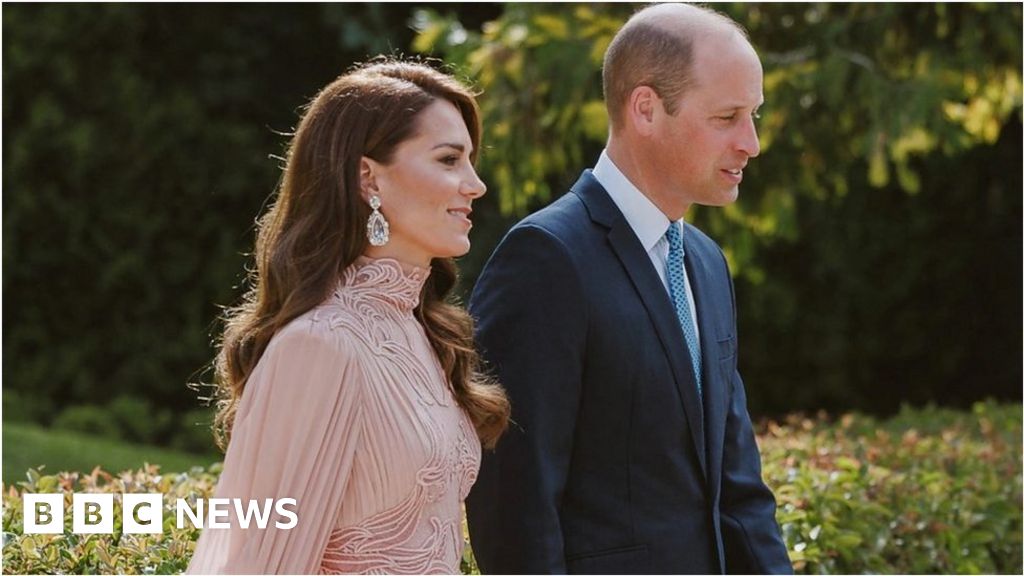 William and Kate attend lavish Jordan royal wedding