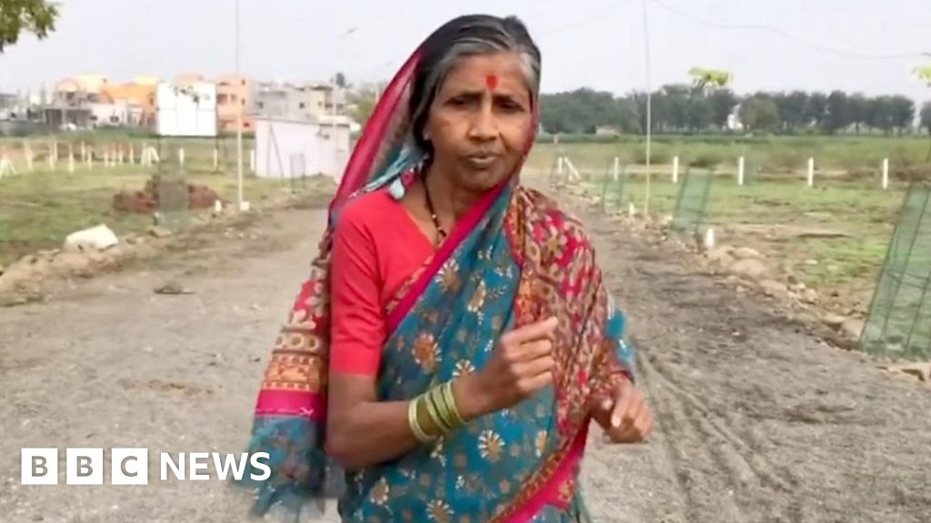 Lata Kare: The 68-year-old who ran to save her husband