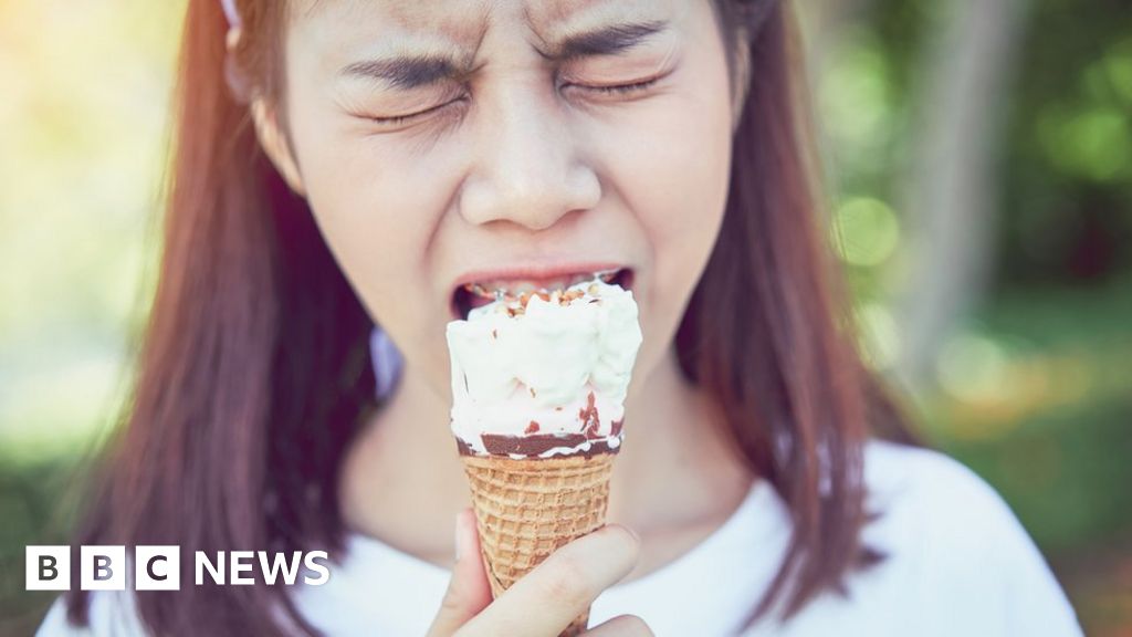 'Ice-cream toothache': Cold food and drinks pain explained - BBC News