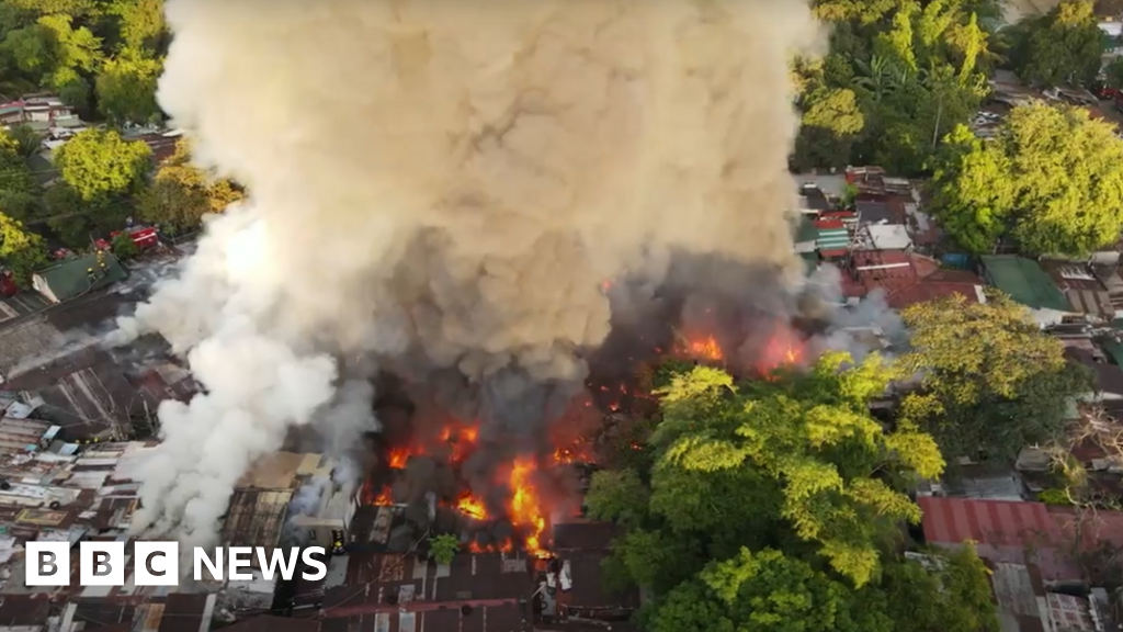 Philippines fire kills eight, including children