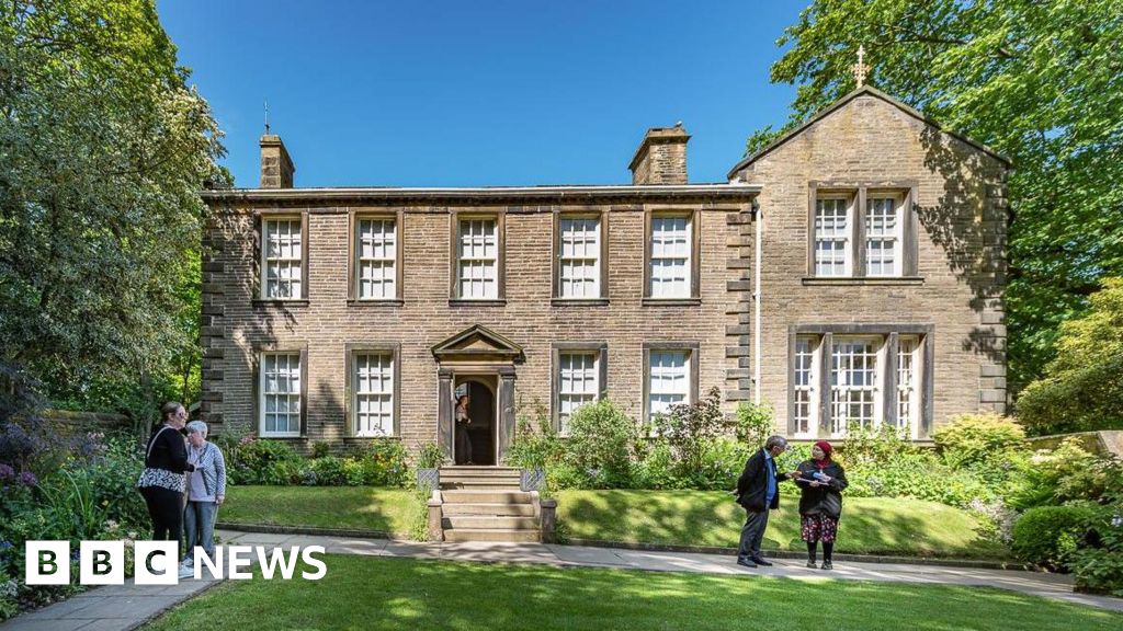 Brontë museum in Haworth to open its first visitor toilets - BBC News