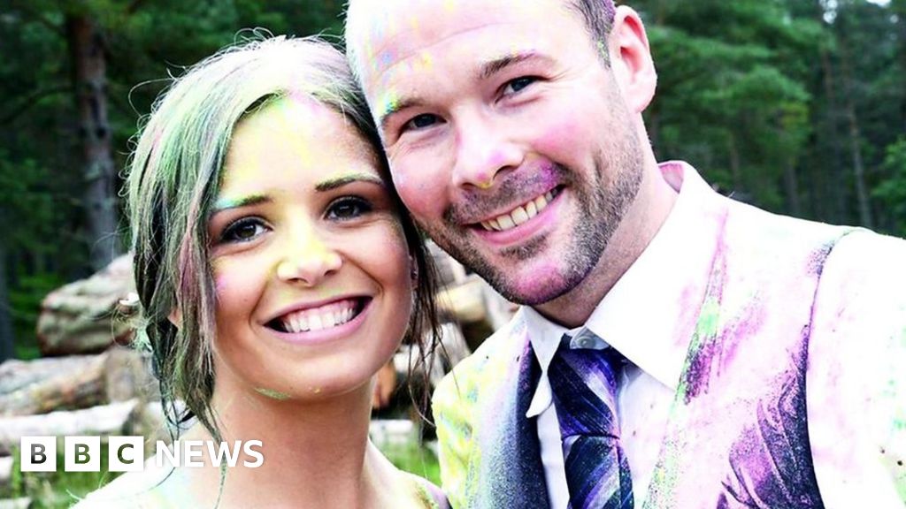 Banchory Couple Trash The Wedding Dress In Photoshoot Bbc News