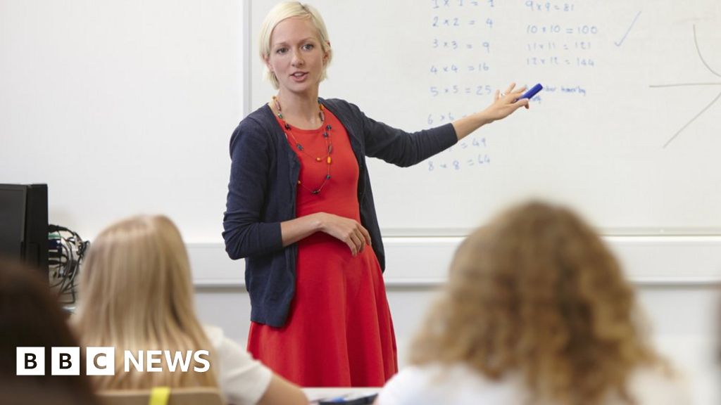 Coronavirus: Does reopening schools risk spreading coronavirus?