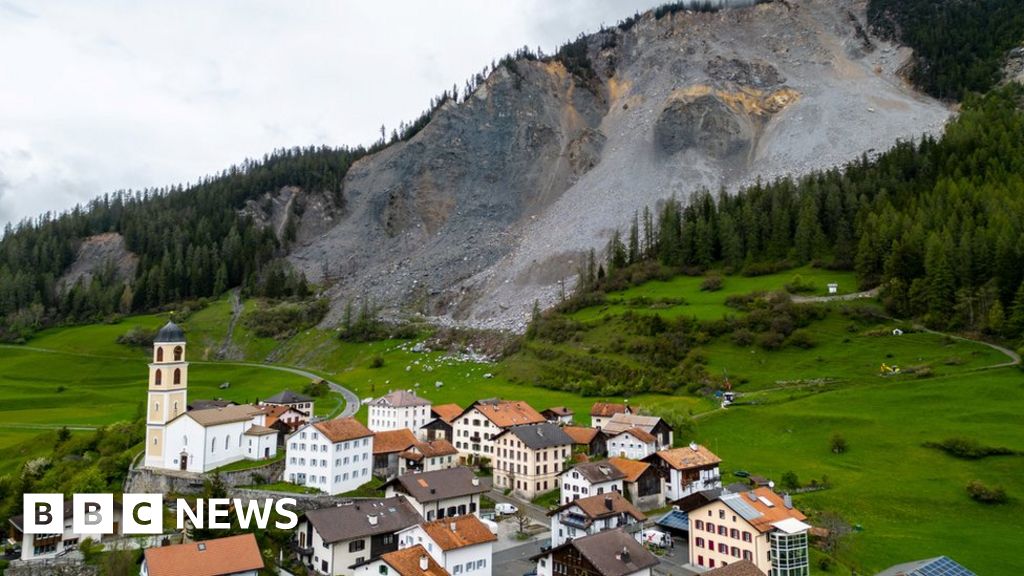 スイスのブリエンツ村、差し迫った岩石崩壊の脅威により避難