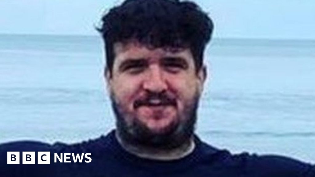 Warren Burns Men who killed man after fiveyear grudge jailed