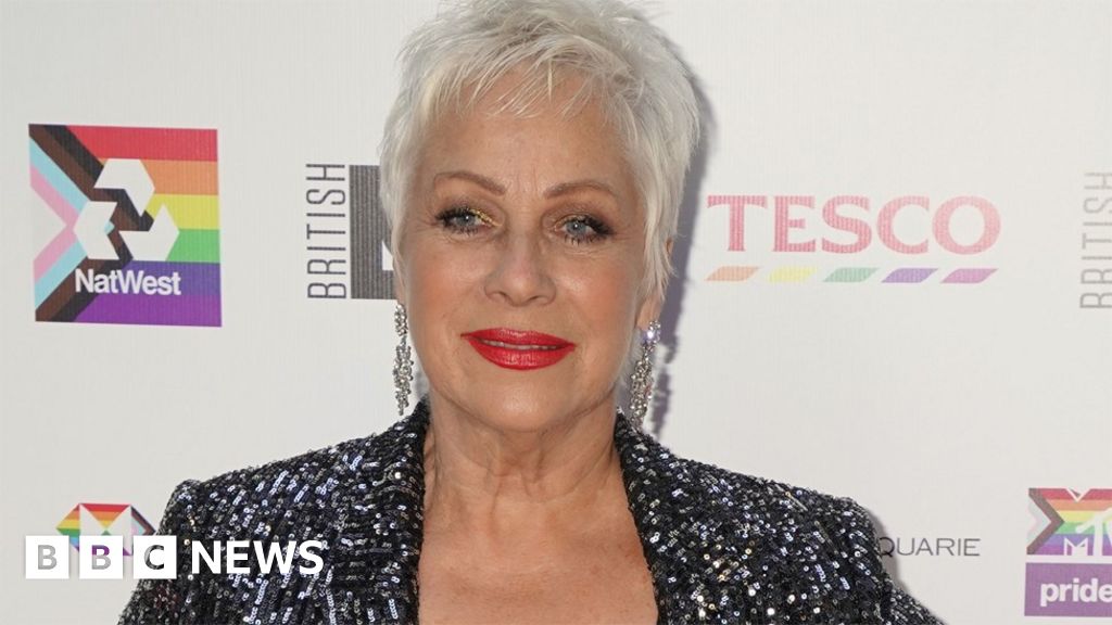Denise Welch: Man jailed for stalking TV star and arson outside home