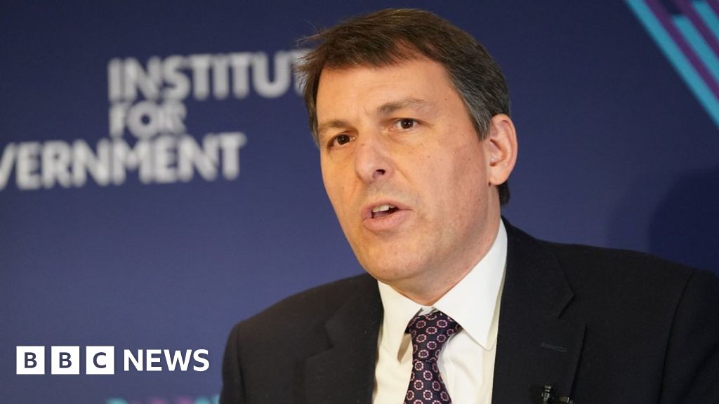 Civil Service must do more with less, minister John Glen says