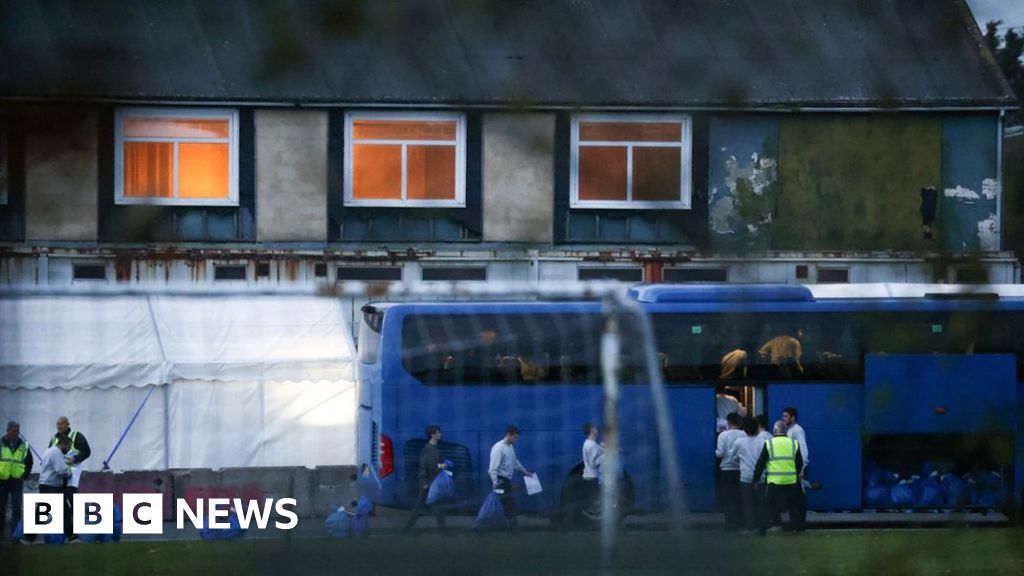 Tory MP calls for minister to go over asylum hotels