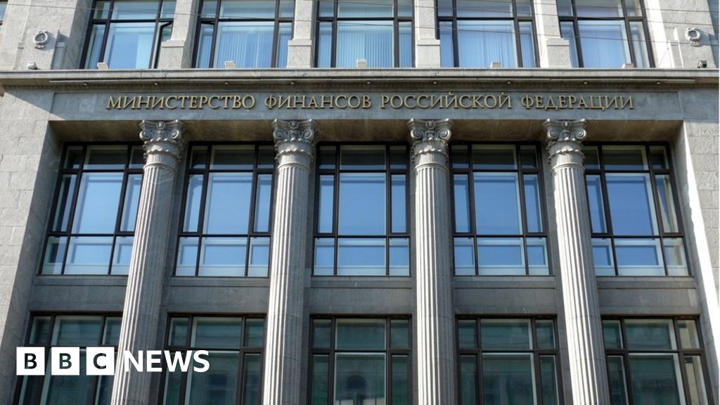 Russia on brink of default as debt deadline looms