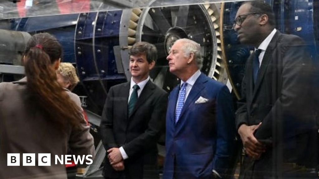 Prince Charles visits sustainable aviation lab