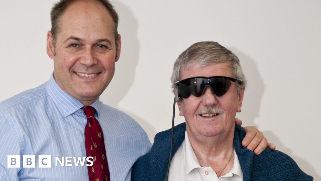 Ten people to get NHS bionic eyes
