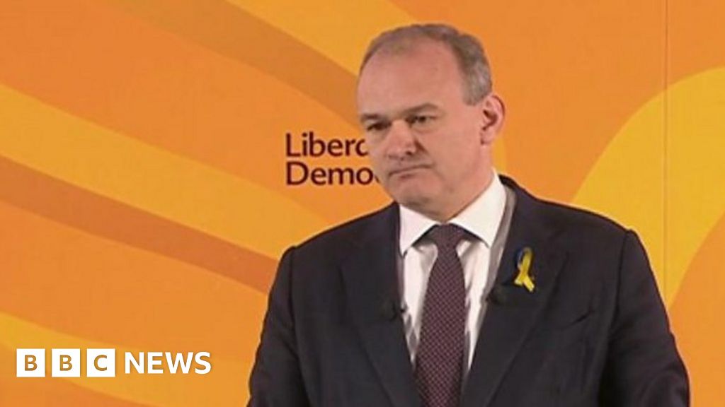 Sir Ed Davey calls for Home Secretary Priti Patel to be sacked over Ukrainian refugees