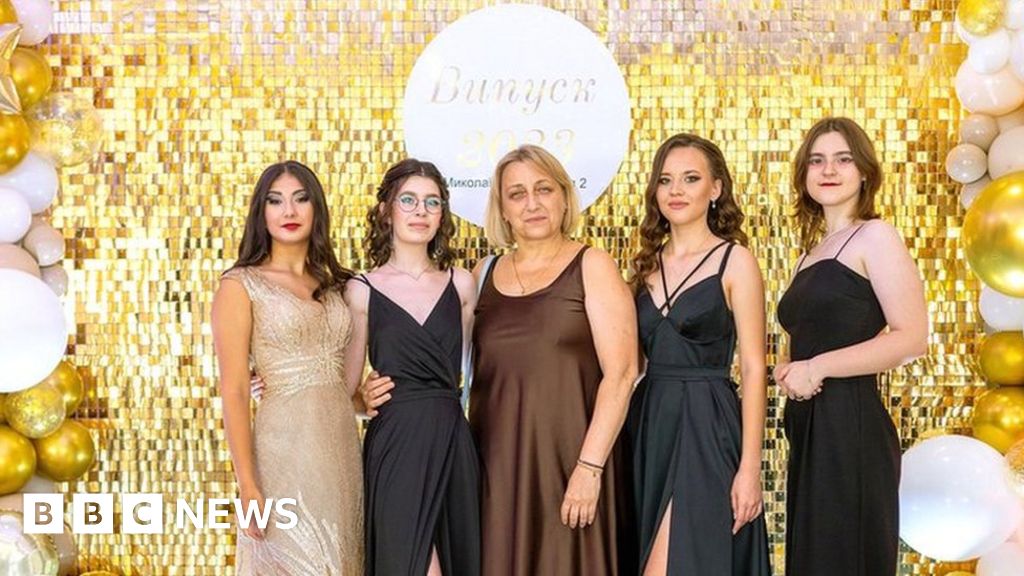 The Ukrainian teenagers who returned for their school prom