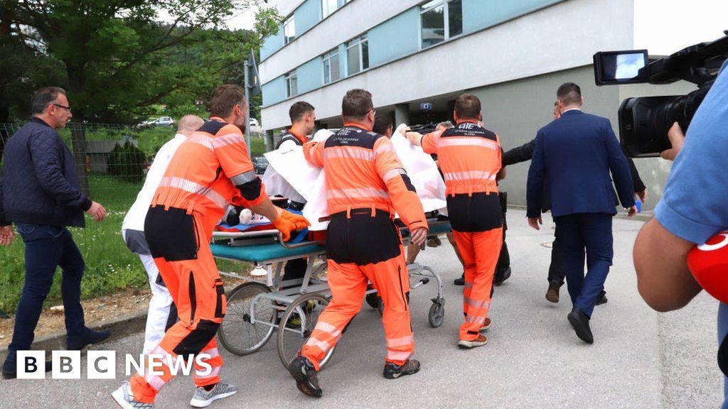 O primeiro-ministro eslovaco, Robert Fico, está em estado estável, mas grave, após ser baleado, disseram os médicos