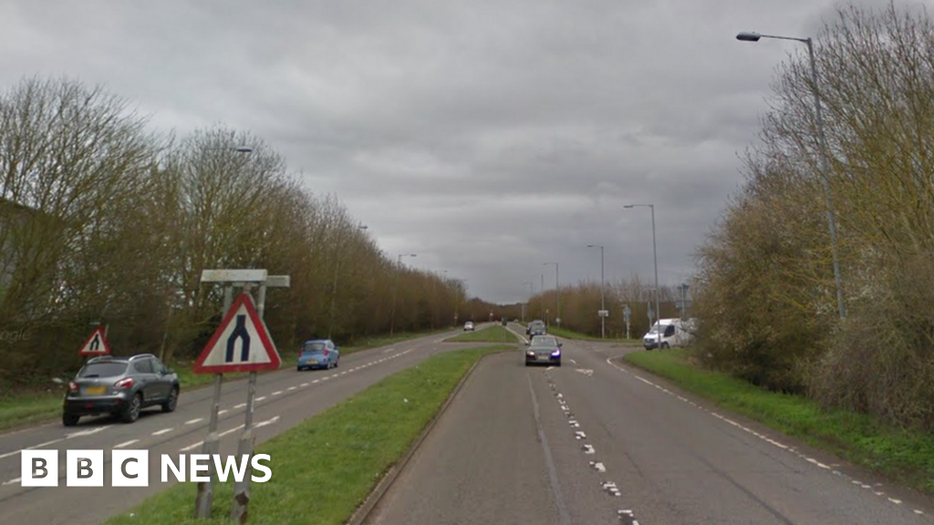 Cyclist killed in collision with car near Leighton Buzzard