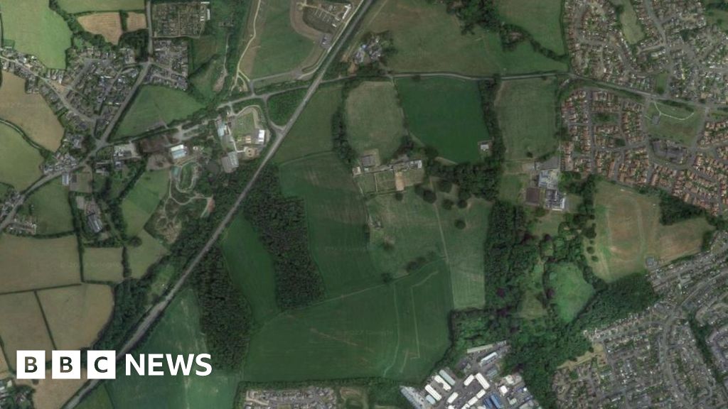Council approves 750 new homes for Abbotsham in north Devon 
