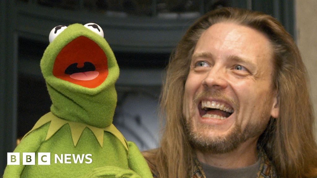 Kermit the Frog Unveils Episode Count for Muppets Now in Video Call!