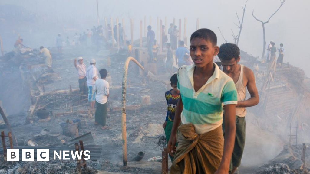 Bangladesch untersucht einen Brand in einem Flüchtlingslager, der 12.000 Menschen obdachlos gemacht hat