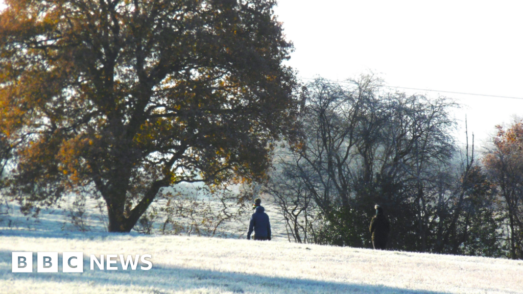 Noi avertismente meteo din Regatul Unit pentru ninsoare și gheață, deoarece evenimentele sportive au fost anulate