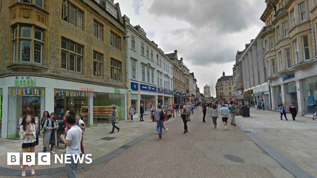 Oxford City Centre Drivers Face 10 Charge Next Year Bbc News