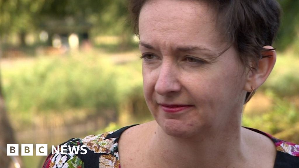 洋楽 Die Lunikoff Ebola im Jobcenter See how a photographer is covering Ebola's deadly spread | TIME