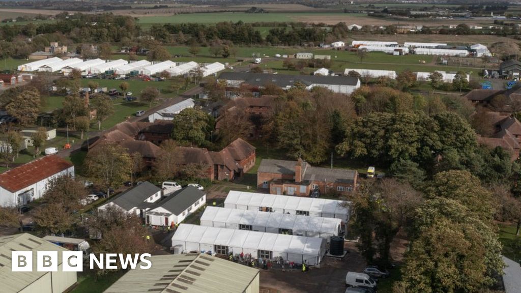 Manston migrant centre like a zoo, says asylum seeker