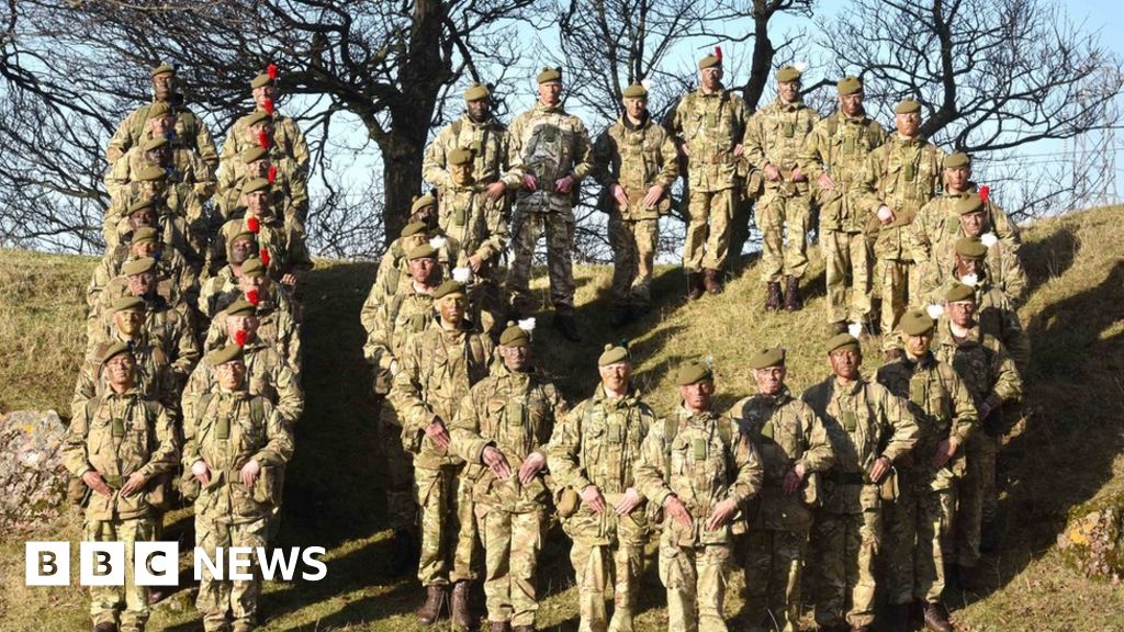 Scottish Army units face 'upheaval' under reforms - BBC News