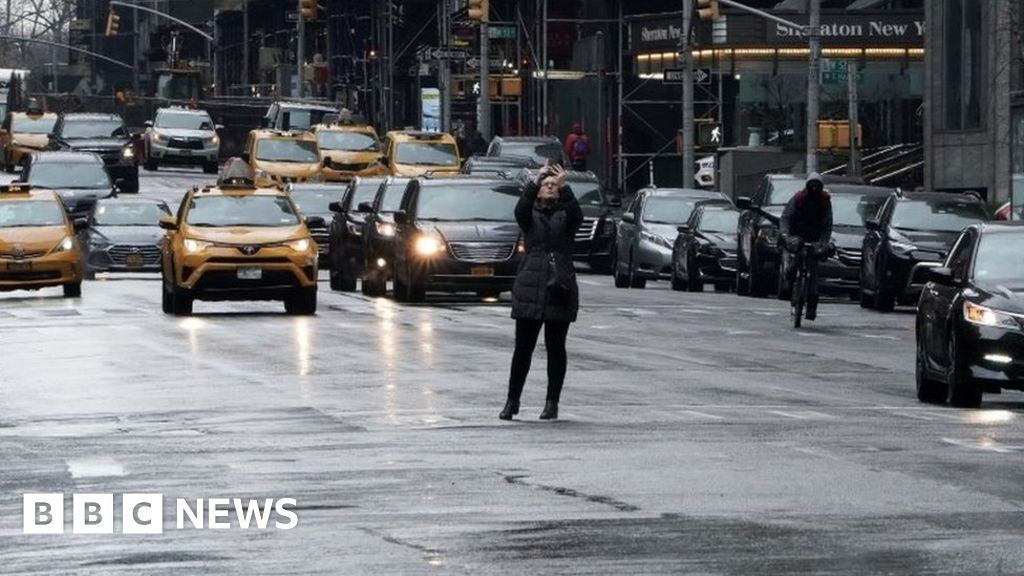 Is there a worldwide parking problem? - BBC News