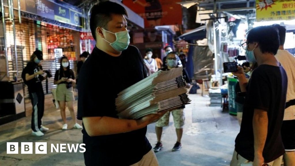 Apple Daily: Hong Kong newspaper defiant after crackdown