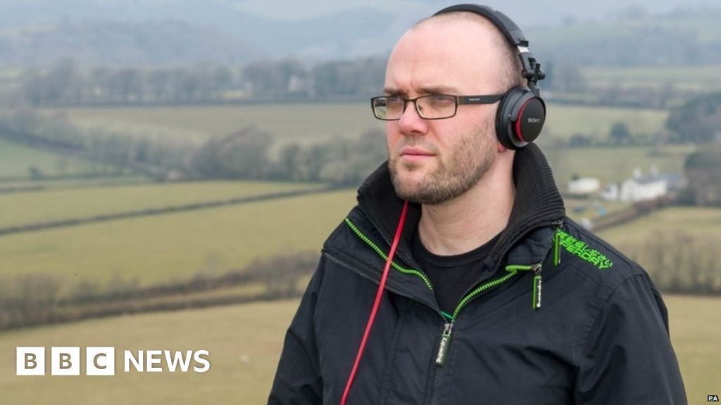 GCSE students thank Devon's rapping YouTube teacher - BBC News