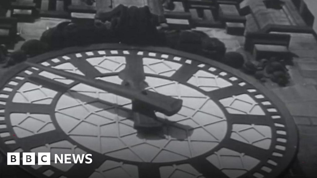Repairing Liverpool's Royal Liver Building clock faces BBC News