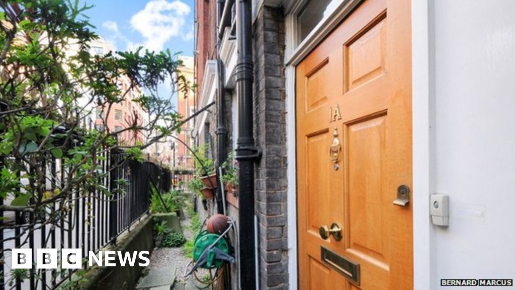 Covent Garden Ex Council Flat Sells For 1 2m Bbc News
