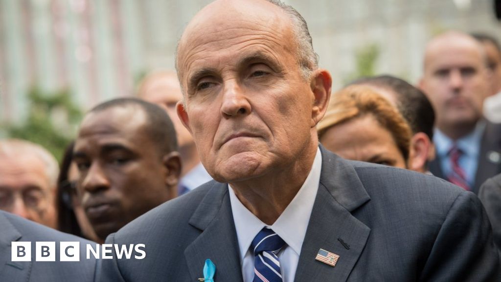 People did cheer 9/11, says ex-NYC mayor Rudy Giuliani - BBC News