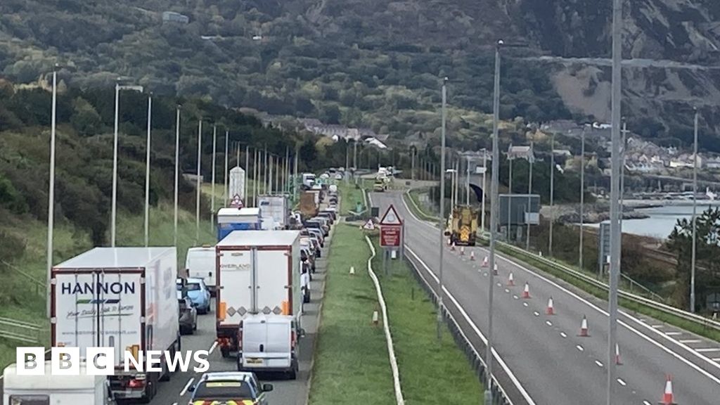 A55 Road reopens after Conwy county taxi death crash BBC News