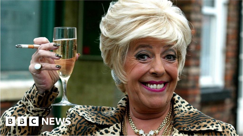 Coronation Street Star Julie Goodyear\'s Husband Reveals Pain of Her Dementia Diagnosis