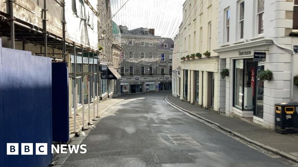 Covid Guernsey Business Grants Up To 2 000 If Lockdown Extended Bbc News